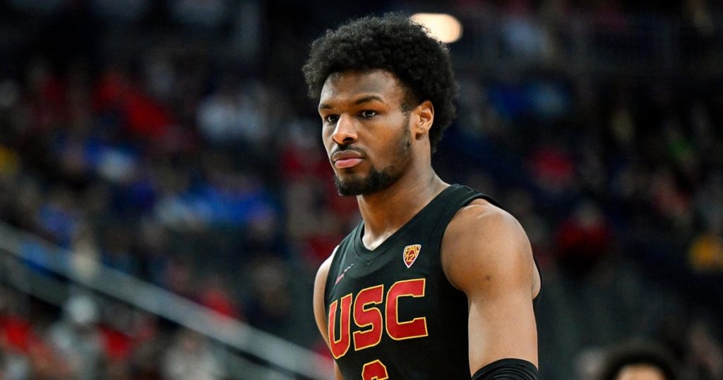 يعلن بروني جيمس، ابن ليبرون جيمس، عن مشاركته في مسودة الدوري الاميركي للمحترفين، ويدخل إلى بوابة النقل