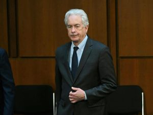 بيرنز يزور القاهرة لإجراء محادثات بشأن المحتجزين في غزة