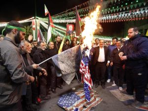 هجوم القنصلية الإيرانية بدمشق..واشنطن تتنصل وإسرائيل تتحسب وطهران تدول