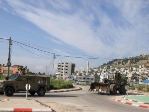 قوات الاحتلال الإسرائيلي تقتحم مدنا وبلدات بالضفة الغربية