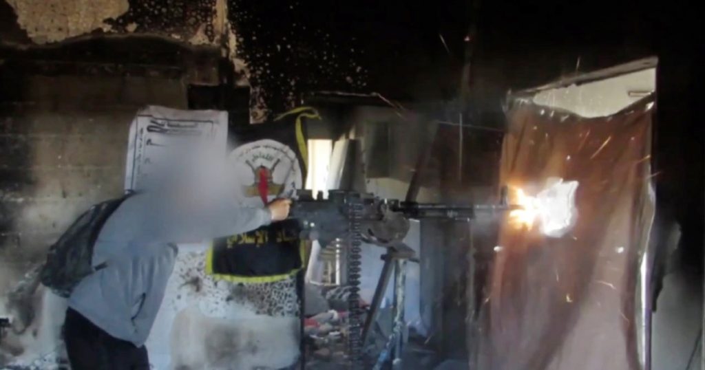 شاهد.. سرايا القدس تستهدف جنود الاحتلال بالأسلحة الرشاشة شرق جباليا