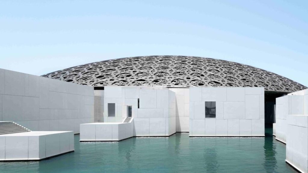 الإمارات العربية المتحدة: احصل على دخول مجاني إلى متحف اللوفر، قصر الحصن عند زيارتك لمعرض أبوظبي للكتاب – أخبار