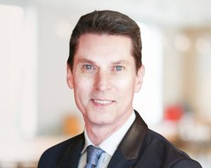يكشف جيمس روت من Bain & Company عن رؤى رائدة حول مستقبل العمل