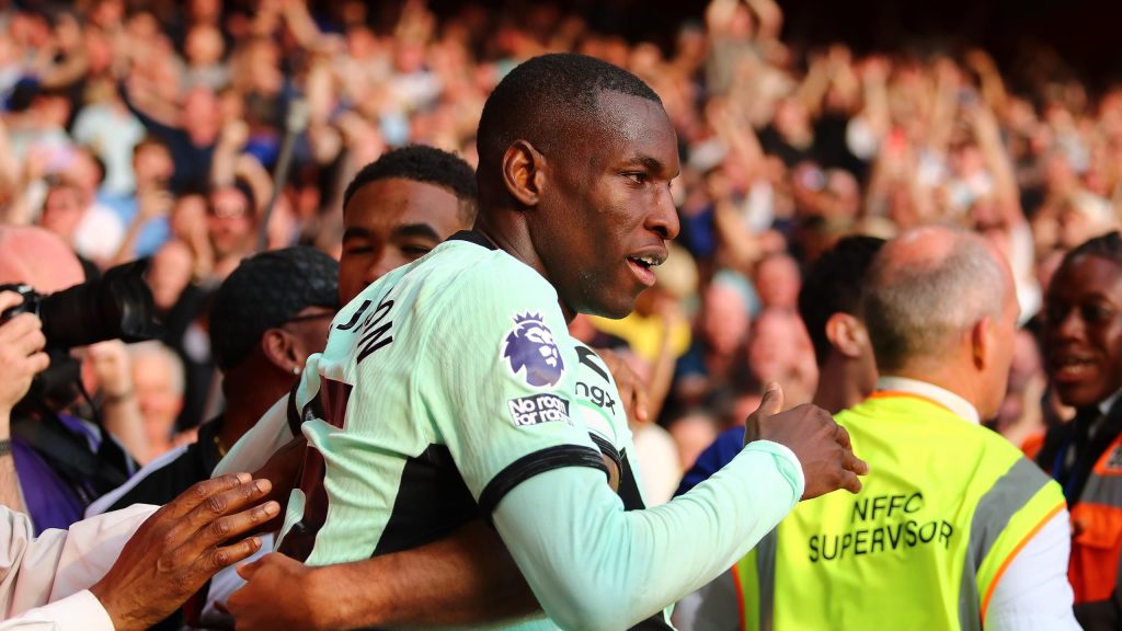 نوتنغهام فورست 2-3 تشيلسي: سجل نيكولاس جاكسون هدف الفوز المتأخر ليحقق البلوز فوزًا حيويًا في الدوري الإنجليزي الممتاز