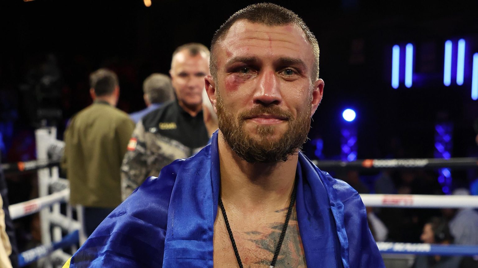 “بطل مرة أخرى” – لوماتشينكو يعود إلى القمة بعد تجاوز كامبوسوس