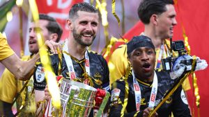 ليدز يونايتد 0-1 ساوثهامبتون: آدم أرمسترونج البطل حيث يؤمن القديسون العودة الفورية للدوري الممتاز بفوزهم في الملحق