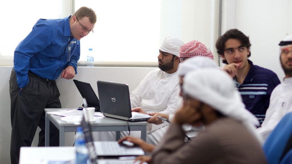 وظائف الإمارات: إجازة مدفوعة الأجر إضافية مدتها 30 يومًا للأساتذة في مبادرة جديدة؛ وإليك كيف يعمل – أخبار