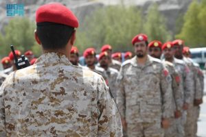 وزارة الدفاع تستضيف أسر الشهداء وحجاج الخارج ضمن خطة الحج