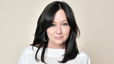 بيفرلي هيلز 90210 Alum Shannen Dohertys تاريخ المواعدة 3 زيجات وأكثر