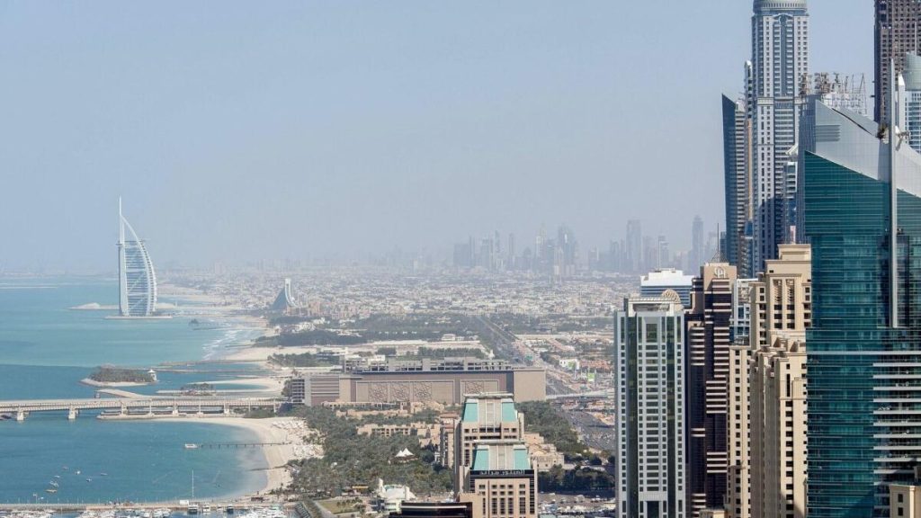 الإمارات.. طقس معتدل مع سماء غائمة جزئياً مع انتهاء فصل الصيف اليوم – أخبار