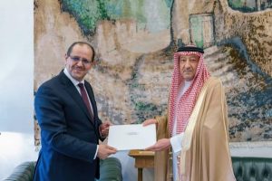 ولي العهد يتلقى رسالة من ملك الأردن