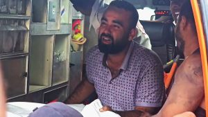 فضّل الموت في بيته على النزوح.. استشهاد مؤذن مسجد الأبرار بعد قصف منزله بمدينة غزة