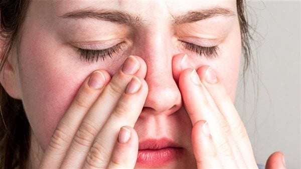احترس ظهور هذه الأعراض علامة على الإصابة بالتهاب الجيوب الأنفية.. رائحة الفم الكريهة