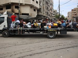 الاحتلال يتكبد خسائر بغزة ويواصل ارتكاب المجازر وتهجير السكان