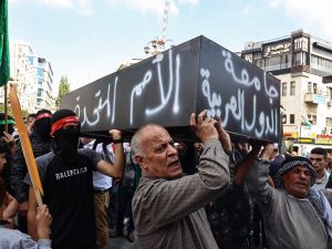 استشهاد طفل وإصابة 8 في مواجهات مع الاحتلال بمخيم قلنديا