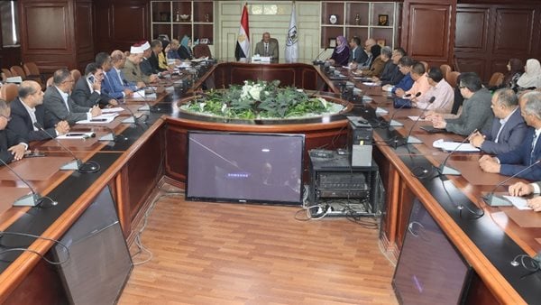 بني سويف.. اجتماع لمتابعة موقف تحصيل رسوم خدمات النظافة من الجهات الحكومية
