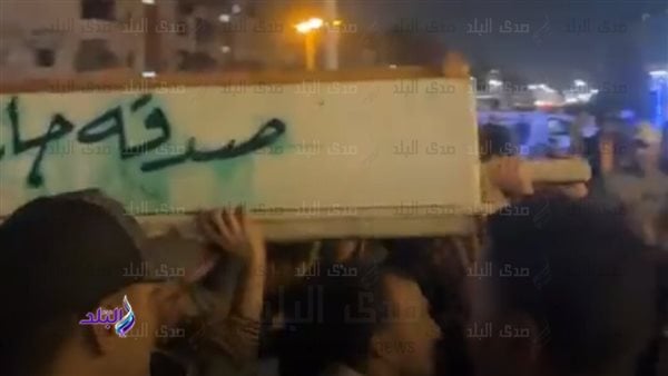 زملاؤه حملوا النعش.. بورسعيد تودع جثمان شهيد العلم