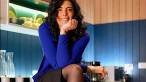 بشراب شفاف.. حورية فرغلى تثير الجدل فى أحدث ظهور لها