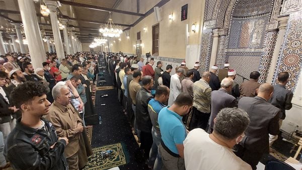 ما حكم القنوت في صلاة الصبح؟.. دار الإفتاء تجيب