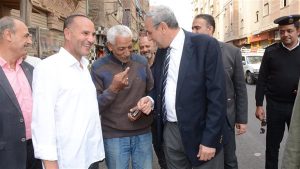 محافظ الغربية يستمع لشكاوى ومطالب أهالي المحلة الكبرى
