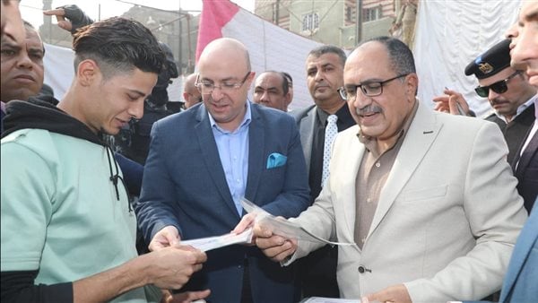 محافظ بني سويف يهنئ فرع هيئة تعليم الكبار بالمركز الأول على الجمهورية