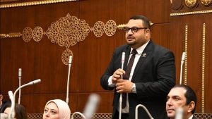 برلماني يطالب وزارة العمل بتقديم بدائل إيجابية للهجرة غير الشرعية