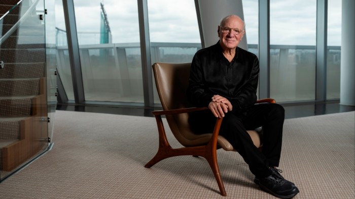 تستكشف IAC العرض العرضي لـ Angi بينما تقوم مجموعة Barry Diller الإعلامية بتقليص حجمها