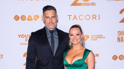 Joe Manganiello وصديقته Caitlin O Connor يعملون جيدًا معًا 505