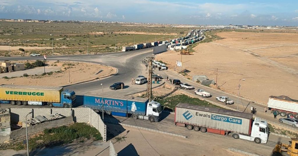 الأونروا تنتقد ضآلة المساعدات لغزة وتحذير أممي من مجاعة