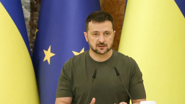 زيلينسكي: روسيا أصبحت أكثر ميلا لوقف إطلاق النار
