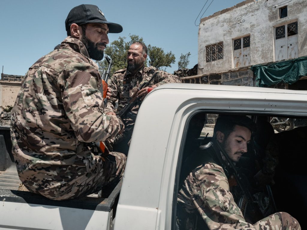 اتفاق لوقف إطلاق النار في السويداء والسلطات تنشر حواجز أمنية بالمدينة