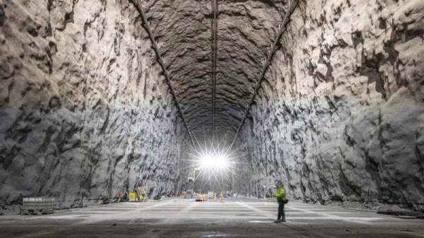 العلماء في سباق لاكتشاف سبب وجود عالمنا