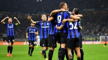 قمة الدوري الإيطالي.. إنتر ميلان المتصدر يواجه حامل اللقب نابولي