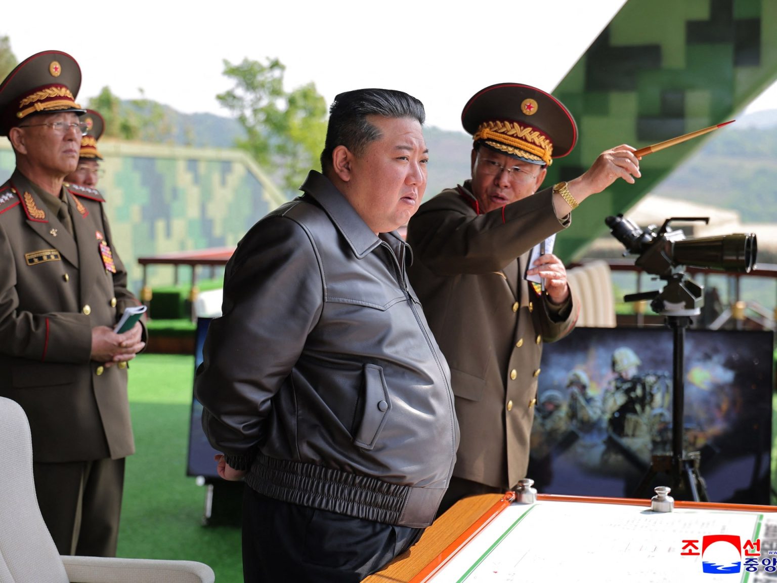 كوريا الشمالية تطلق صواريخ مجنّحة بعيد فشل إطلاق مدمرة