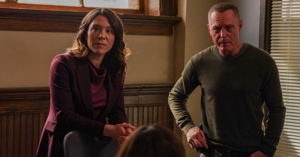 تم الإجابة على أسئلة “شيكاغو PD” للموسم الثالث عشر لإجابة: لماذا قتل Voight (المفسد)؟ (حصري)