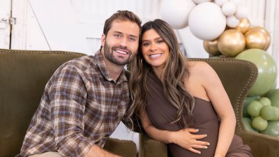 تايلور تكشف عن حالة علاقتها الحالية مع داكوتا