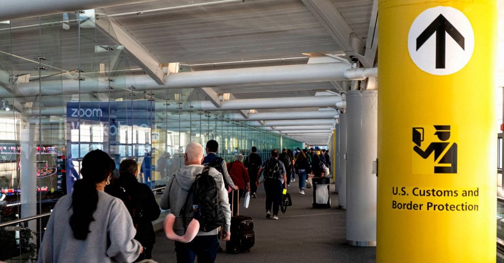 يتم وضع تطبيقات تأشيرة التكنولوجيا الأمريكية من خلال Wringer