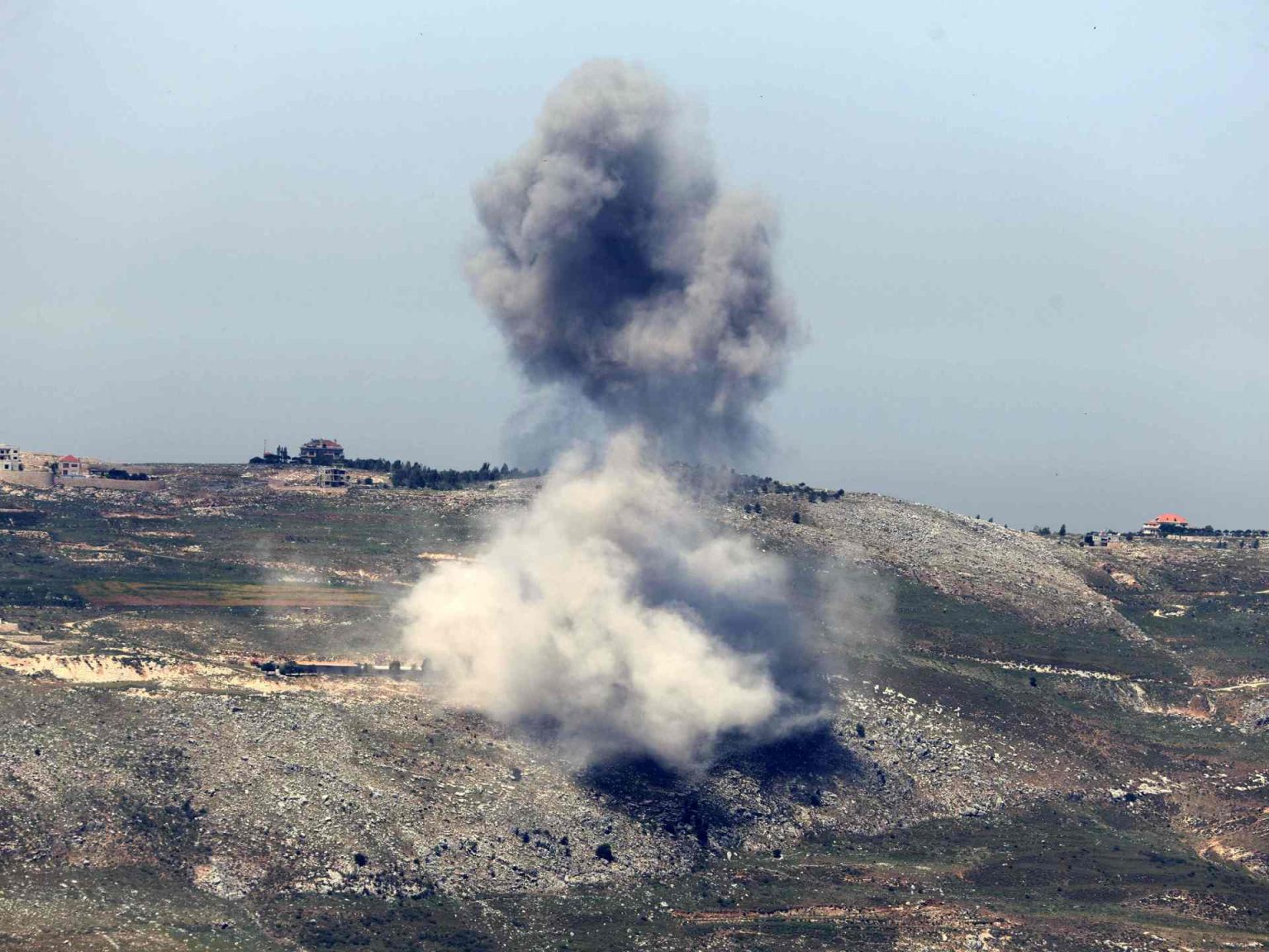 قتيل باستهداف مسيّرة إسرائيلية جنوبي لبنان