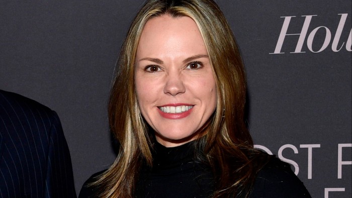 يتوقف الرئيس التنفيذي لشركة CBS News كمالك Paramount يتنقل دعوى قضائية مع دونالد ترامب