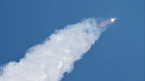 فشل صاروخ SpaceX Starship في نشر الأقمار الصناعية وينفجر عند إعادة الدخول