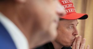 يبدو أن ملازم المسك العلوي الآخر يغادر دوج