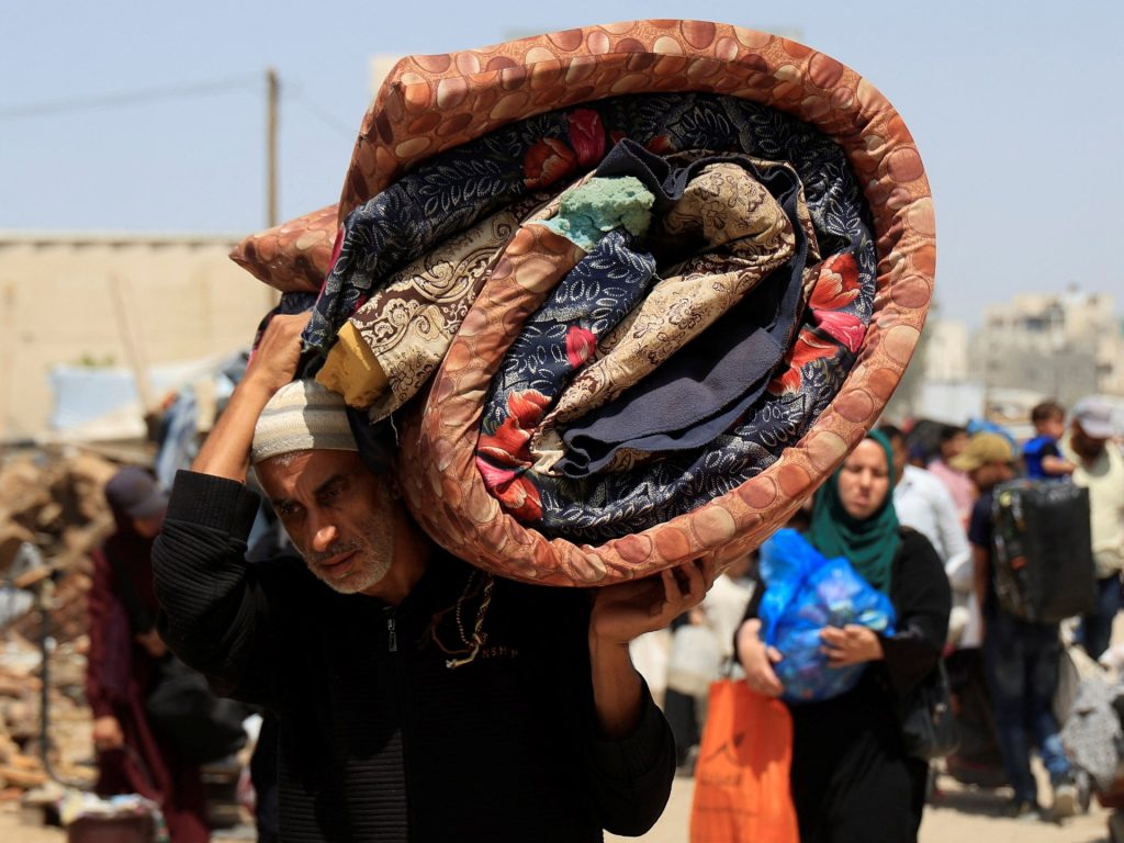 إنذار إسرائيلي لإخلاء خان يونس استعدادا “لهجوم غير مسبوق”