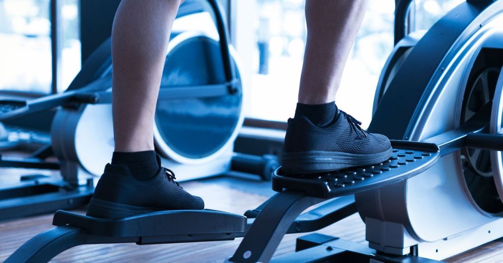 هل استخدام آلة الدرج مثل الدرج التسلق؟