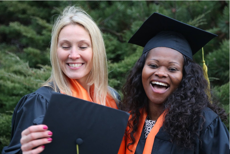 الجامعة السويسرية الدولية تحتفل بذكرى ثلاث سنوات من التميز الأكاديمي في دبي