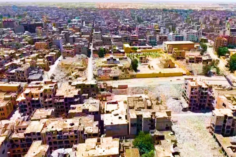 آخر مسيحيي دير الزور.. وخراب الكنائس يروي الغياب