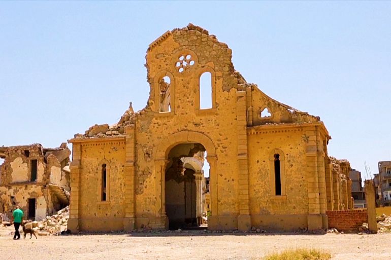 آخر مسيحيي دير الزور.. وخراب الكنائس يروي الغياب