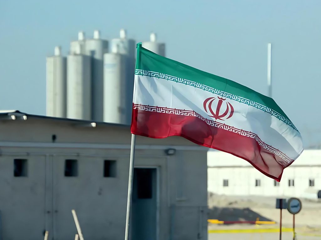 محادثات خلف الكواليس.. حوافز مغرية لإيران مقابل وقف التخصيب