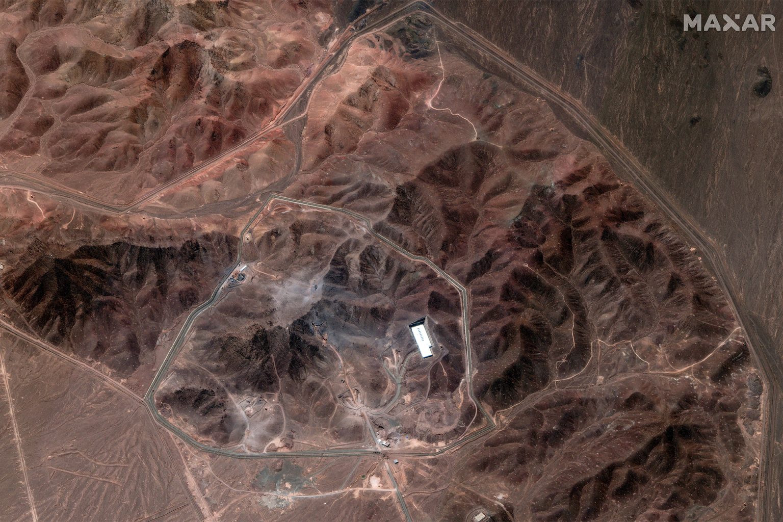 صور أقمار صناعية تظهر نشاطا مستمرا في منشأة فوردو