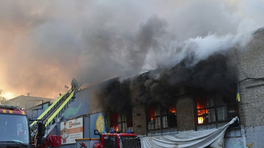 الإضراب الروسي على Zaporizhzhia Warehouse يدمر 100 طن من المساعدات الإنسانية