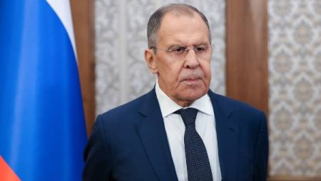 لافروف: أوروبا تلتزم الصمت حيال الإجراءات الأمريكية في منطقة الكاريبي